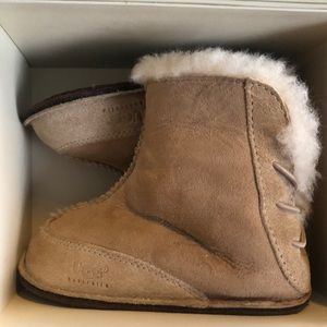 Size L infant Uggs.